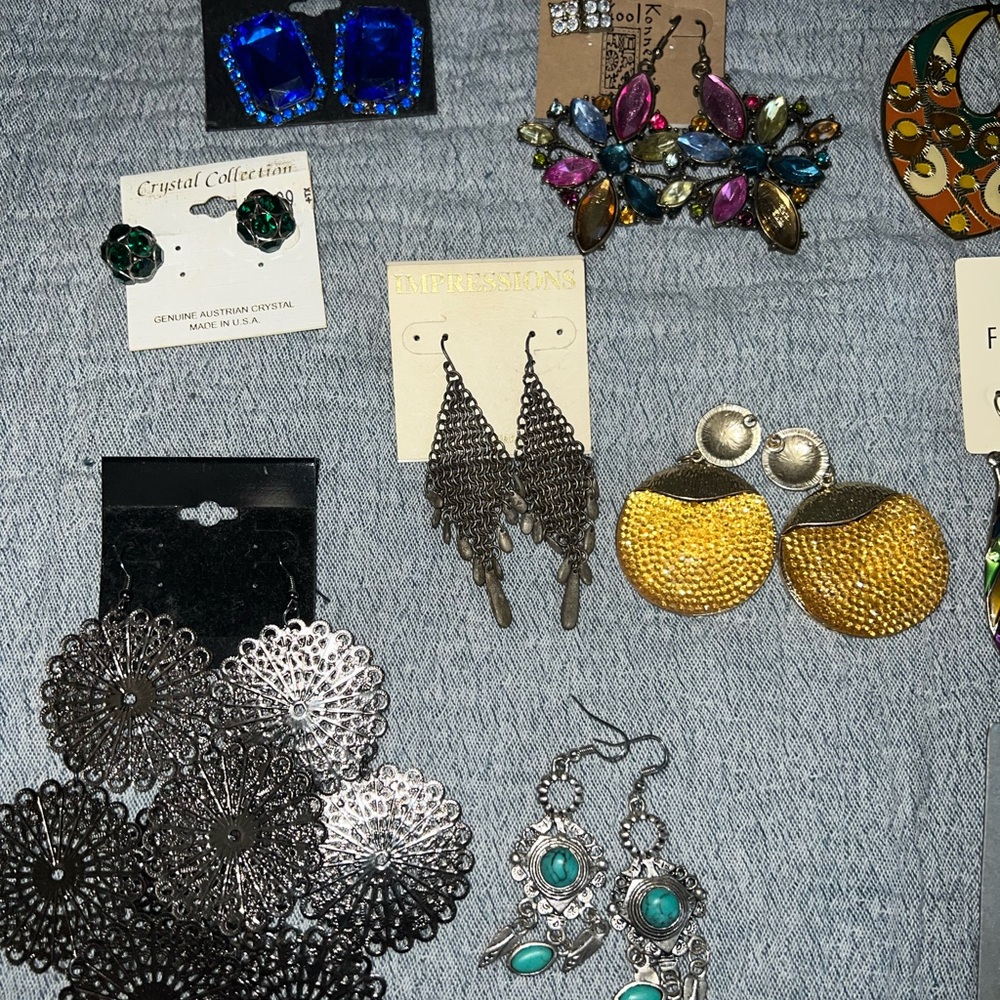 Jewelry - Picture 12 of 14
